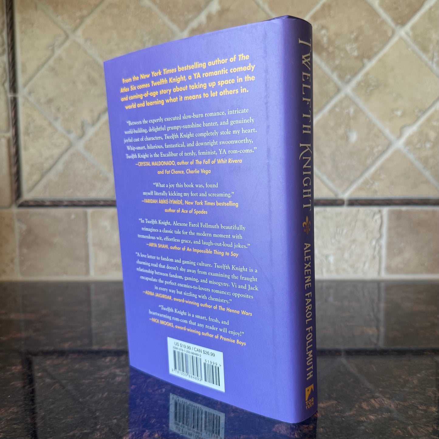 Twelfth Knight (Hardcover with Sprayed Edge) - B Stock