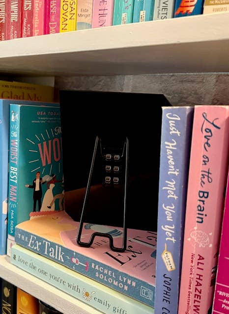 Acrylic Yearly Book Counter - Pink