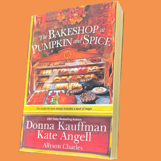 The Bakeshop at Pumpkin and Spice (Paperback) Moonbright, Maine Series Book 2 - B Stock