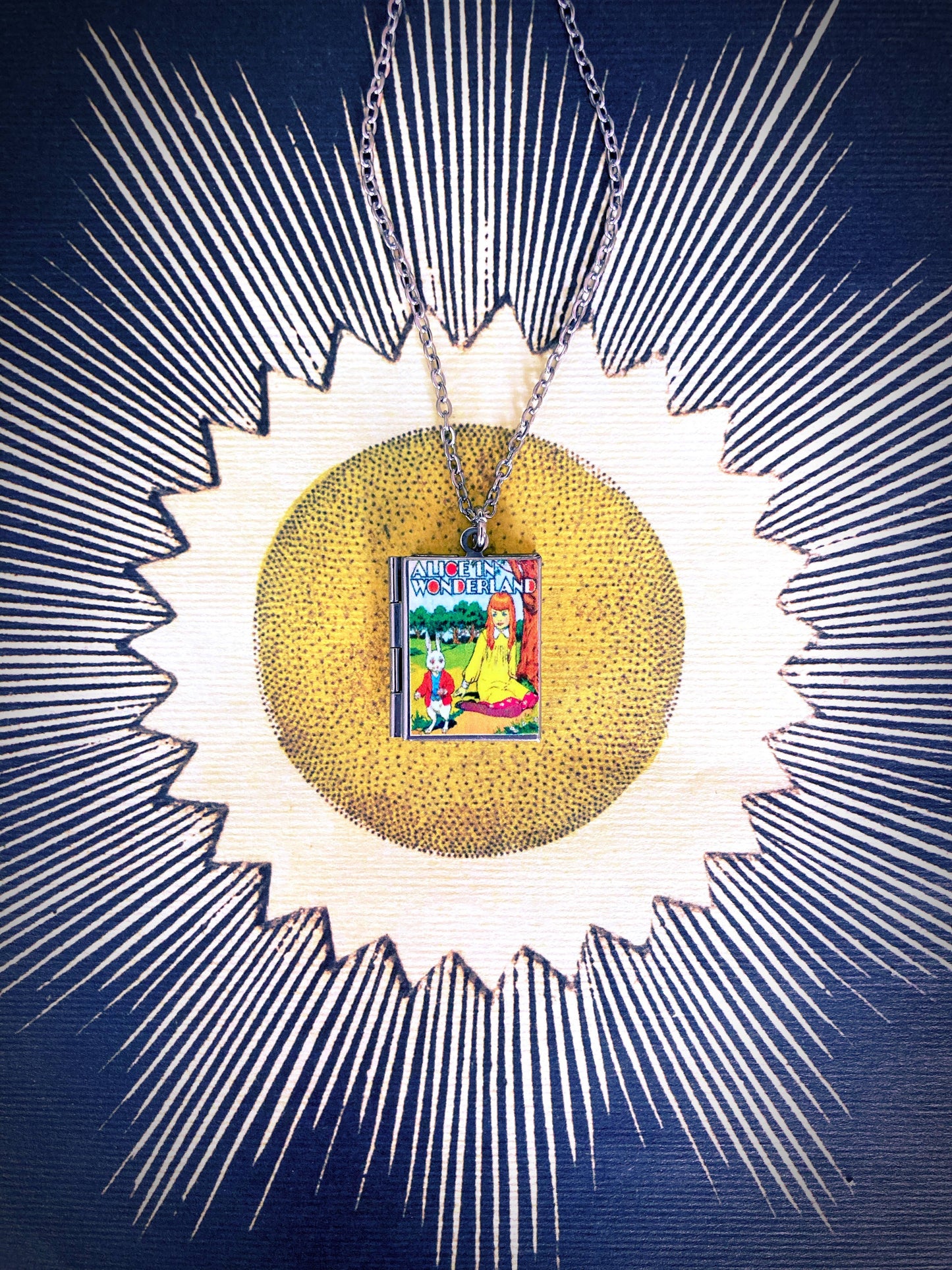 Book Locket Alice In Wonderland - Picnic with Rabbit